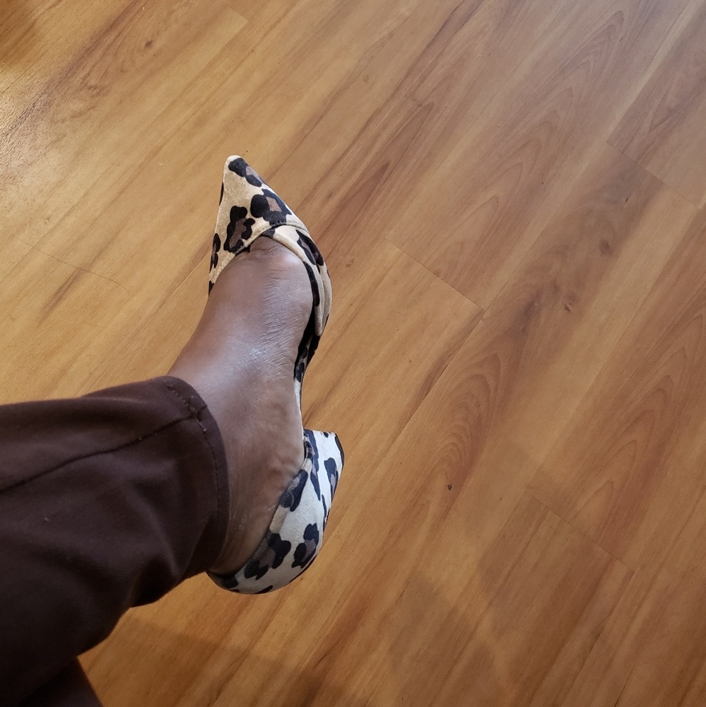 Leopard Pumps - Picture 2 of 5